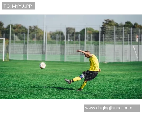 卡塔尔18岁足球明星崭露头角引发全球关注与期待