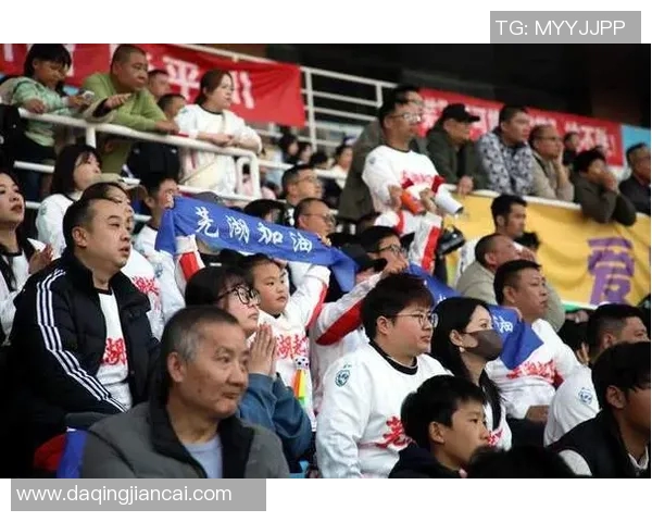 中日足球明星同台竞技综艺节目揭秘球场背后的故事与梦想 中日足球明星同台竞技综艺节目揭秘球场背后的故事与梦想